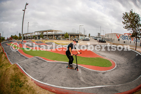 20251113_0212_crobertson