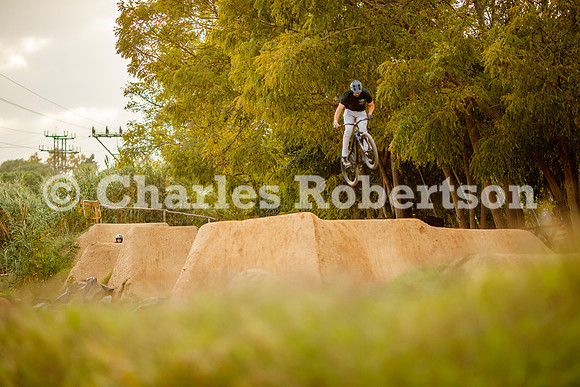 20251113_0295_crobertson