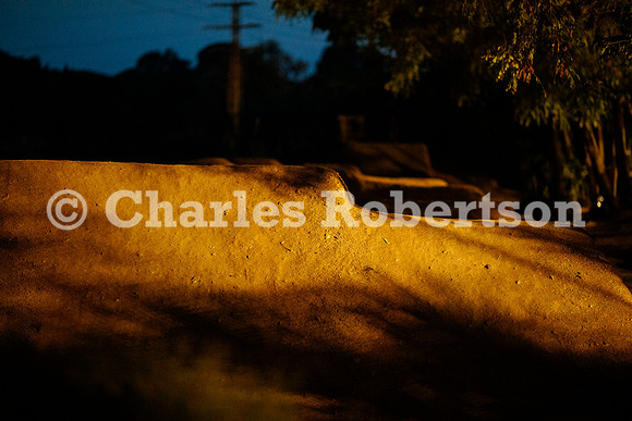 20251113_0345_crobertson