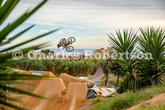 20251115_0240_crobertson
