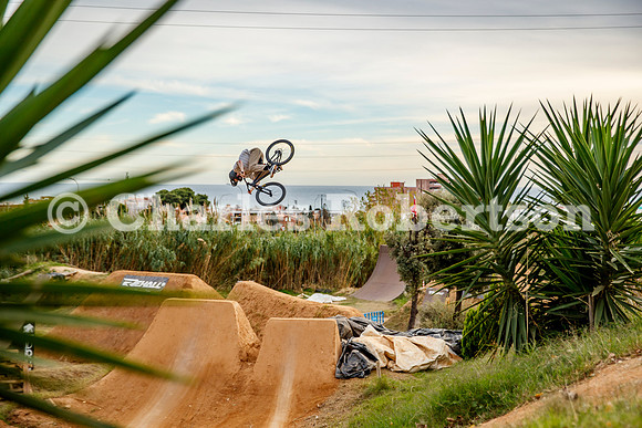 20251115_0241_crobertson