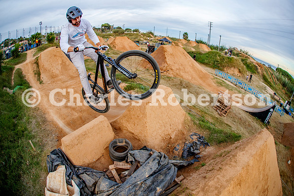 20251115_0304_crobertson