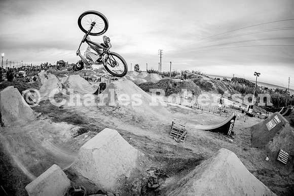 20251115_0332_crobertson