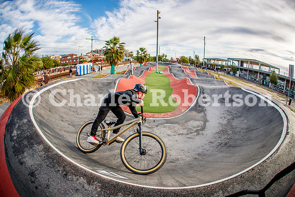 20251116_0057_crobertson