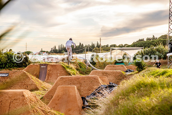 20251116_0223_crobertson