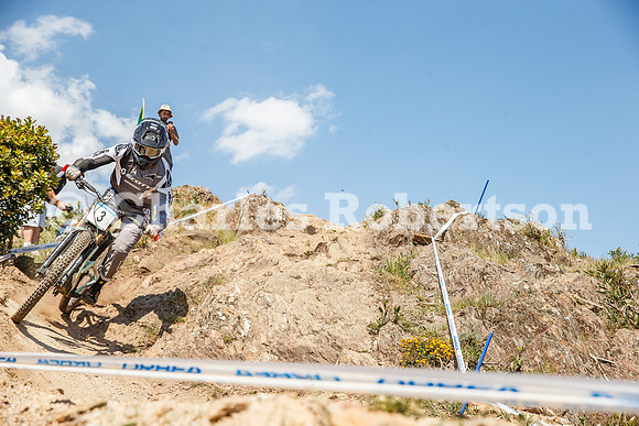 20260418_0582_crobertson
