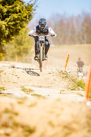 20260501_1217_crobertson