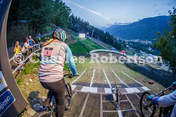20260827_0516_crobertson