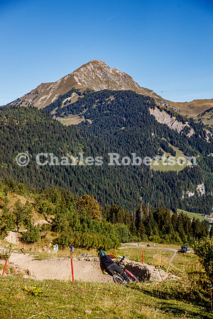 20260904_0412_crobertson