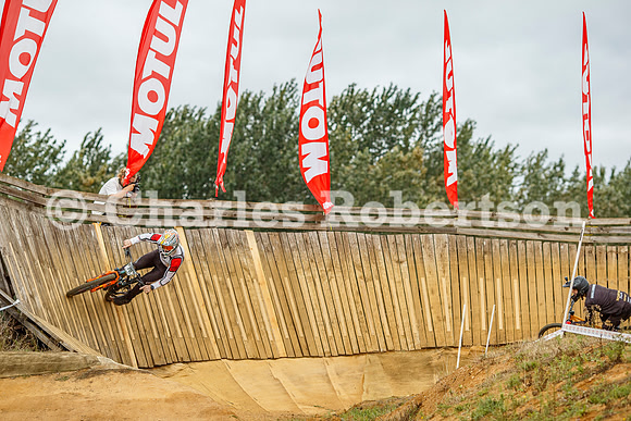 20260919_0204_crobertson