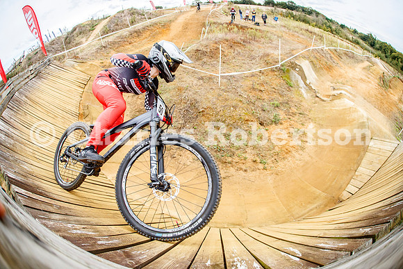20240929_0247_crobertson