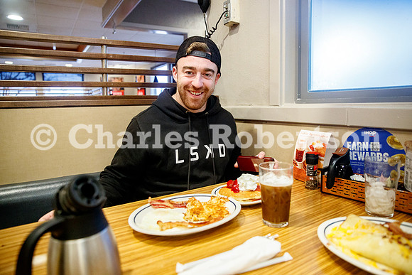20231121_0010_crobertson